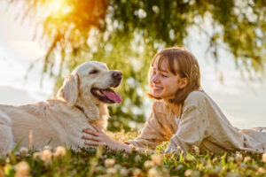 Die richtige Vorsorge gibt Hundehaltern Sicherheit im Alltag